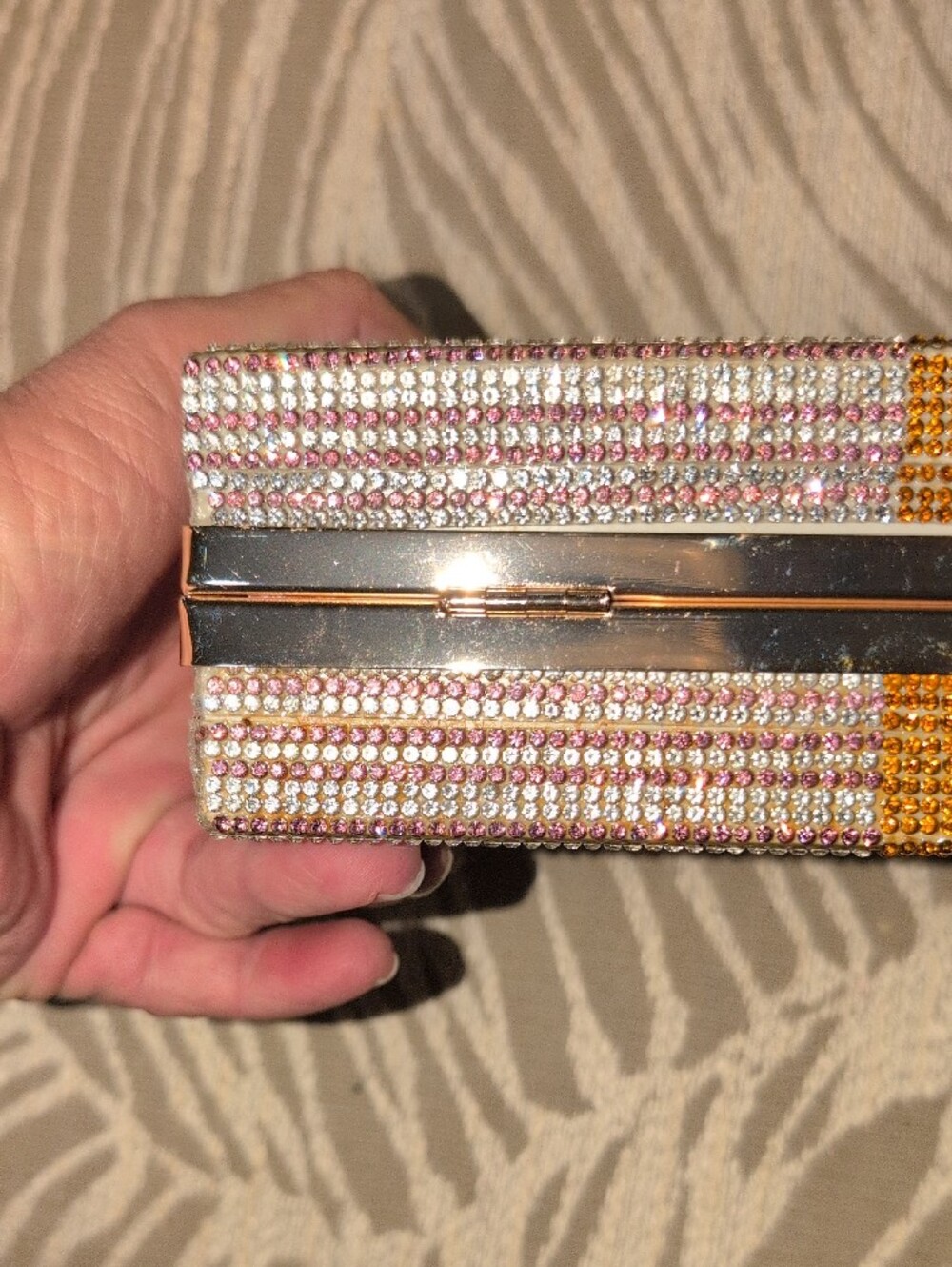 Crystal-Embellished Pink Money Clutch Bag - Picture 6 of 14